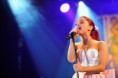 /album/imagenes/ariana-grande-performs-at-alvin-and-the-chipmunks-dvd-release-concert-09-560x372-jpg/